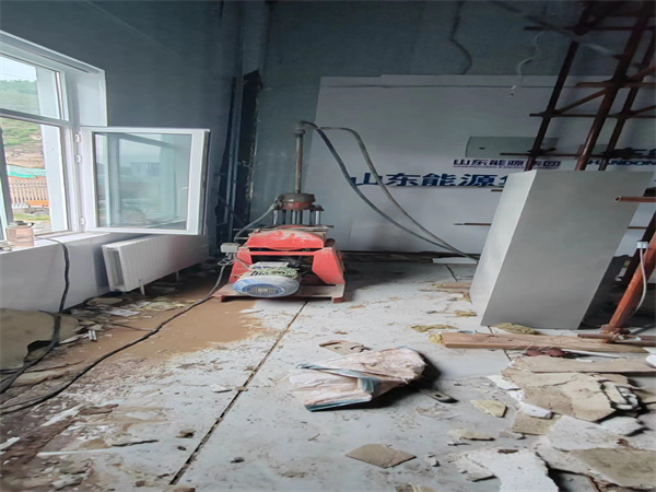 双城地基基础下沉墙体裂缝加固注浆顶升施工